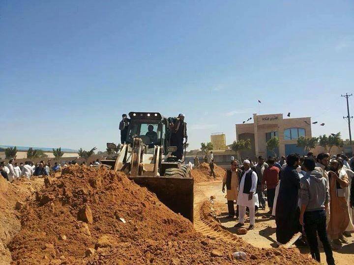 Bulldozers in Zawai remove road blocks