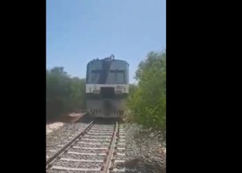 Libya’s Railroad Authority tests old locomotive and 10 KM track from Khoms Port to Khoms station