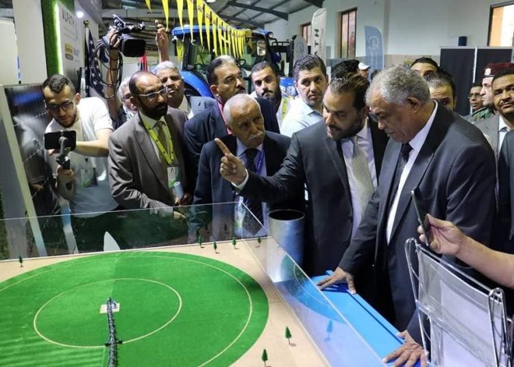 Agriculture Minister Gatrani reviews Valley Valmont solar powered pivot irrigation system for Libya