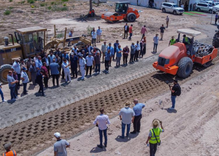 The Ministry of Transport adopts new technologies in paving roads