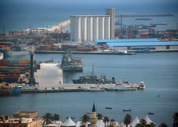 Minister of Economy visits Tripoli Port – discusses accelerating goods processing time to reduce cost of imports